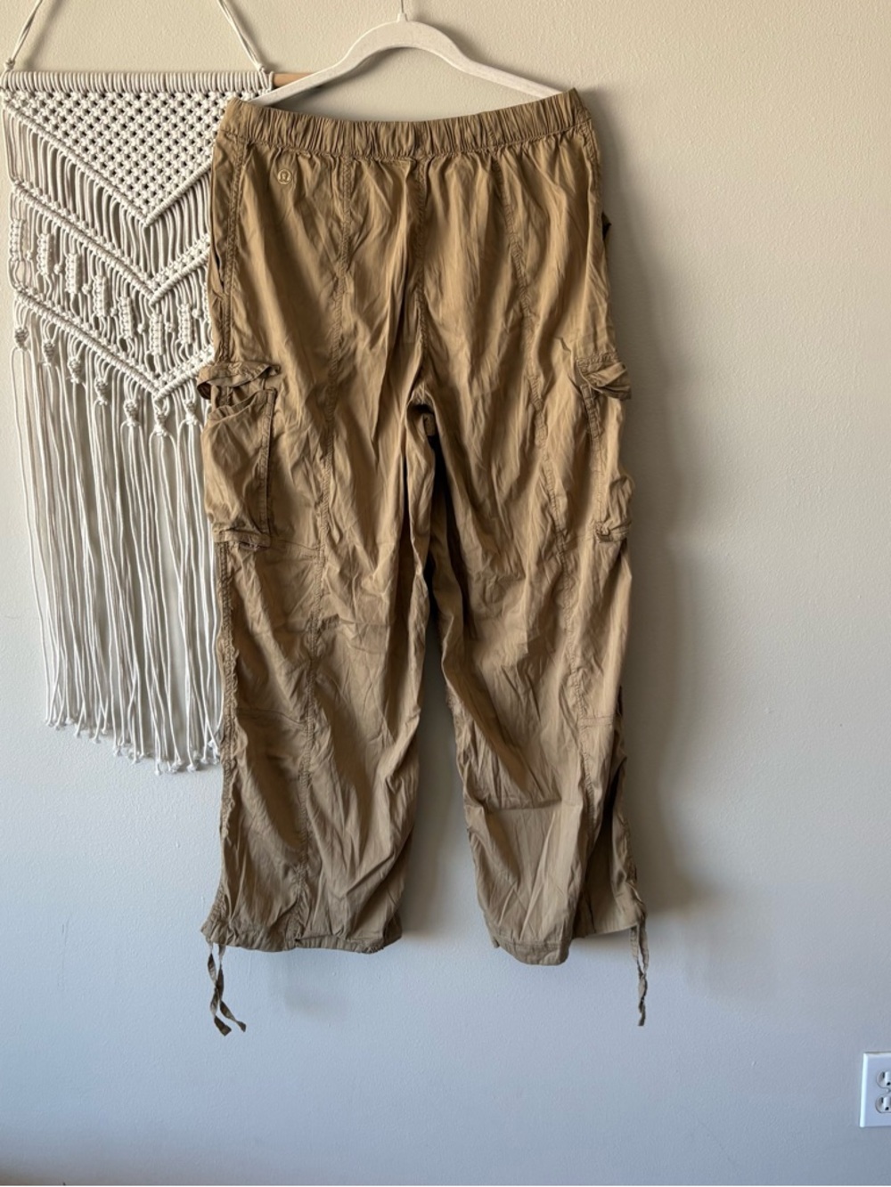 lululemon athletica Wide-Leg Cargo Pants in Khaki - Picture 5 of 6